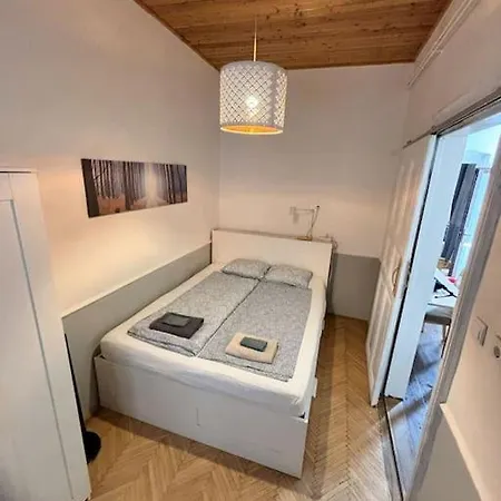 Quiet In Center 부다페스트