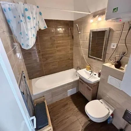 Quiet In Center 부다페스트