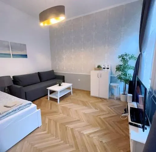 شقة Quiet In Center بودابست