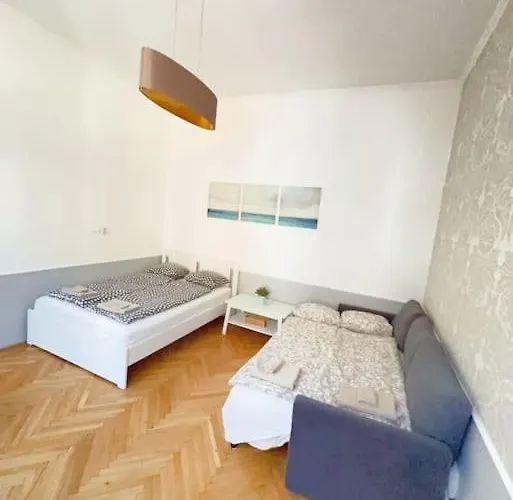 Quiet In Center شقة بودابست