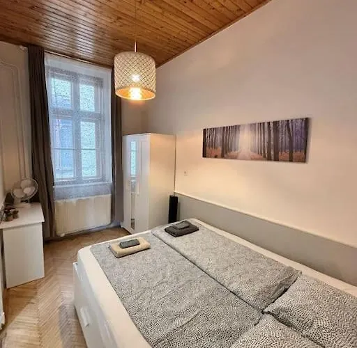 شقة Quiet In Center بودابست